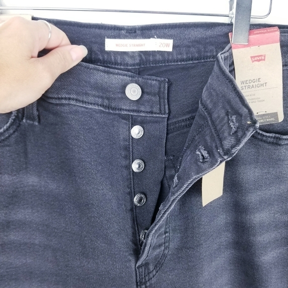 Levi's A09770007 Wedgie Straight Black Jeans NWT - Picture 9 of 13